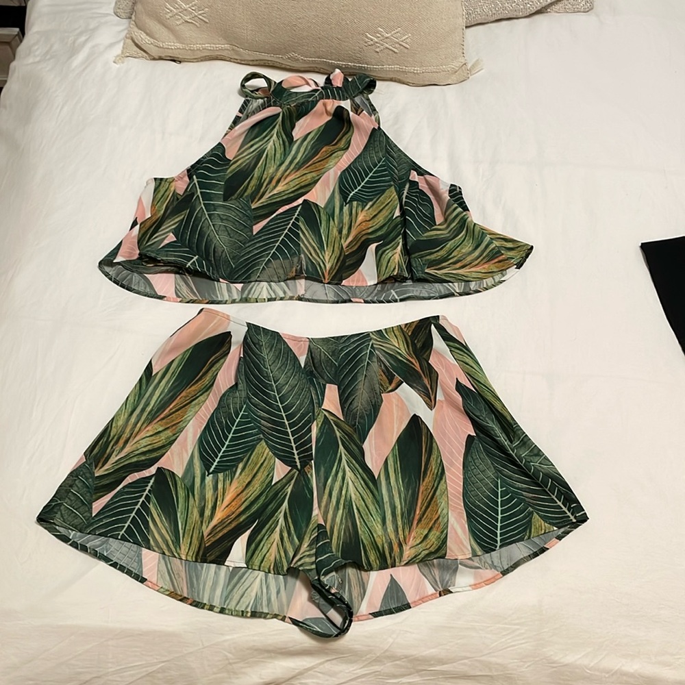Show Me Your Mumu Palm Print Matching Shorts and Halter set Sz Medium